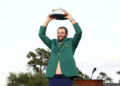 Apr 14, 2024; Augusta, Georgia, USA; 2024 Masters champion Scottie Scheffler poses for photos during the green jacket ceremony following the final round of the Masters Tournament. Mandatory Credit: Rob Schumacher-USA TODAY Network/Sipa USA   - Photo by Icon Sport