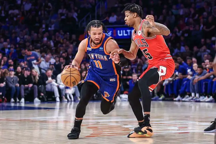 Apr 14, 2024; New York, New York, USA;  New York Knicks guard Jalen Brunson (11) looks to drive past Chicago Bulls forward Dalen Terry (25) in the first quarter at Madison Square Garden. Mandatory Credit: Wendell Cruz-USA TODAY Sports/Sipa USA   - Photo by Icon Sport