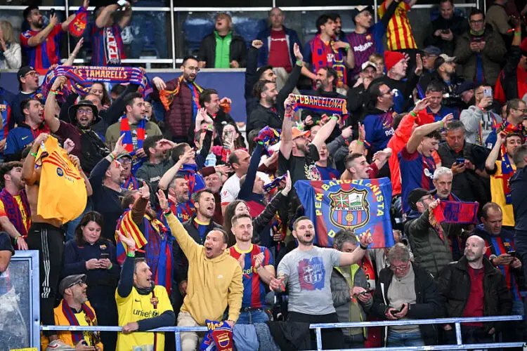 Fans du Barça au Parc des Princes - Photo by Icon Sport