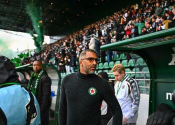 Habib BEYE coach of Red Star during the National match between Red Star and Dijon at Stade Bauer on April 19, 2024 in Saint-Ouen, France.(Photo by Anthony Dibon/Icon Sport)   - Photo by Icon Sport