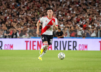Franco Mastantuono of River Plate seen in action during the match between River Plate and Argentinos Juniors as part of group A of Copa de la Liga Profesional 2024 at Estadio Mas Monumental Antonio Vespucio Liberti. Final Score: River Plate 1-1 Argentinos Juniors. (Photo by Manuel Cortina / SOPA Images/Sipa USA) - Photo by Icon Sport   - Photo by Icon Sport