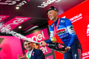 Giro : Merlier vainqueur de la 3e étape, Pogacar assure le show