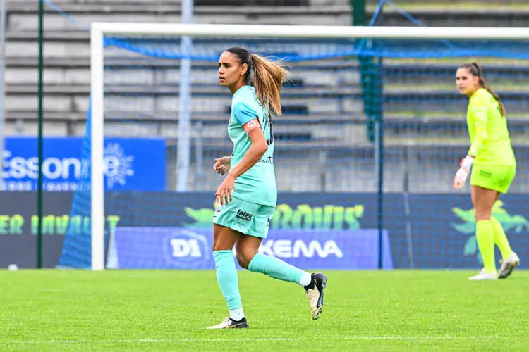 Maelle LAKRAR of Montpellier during the D1 Arkema match between Fleury and Montpellier at Stade Robert-Bobin on May 8, 2024 in Bondoufle, France.(Photo by Daniel Derajinski/Icon Sport)   - Photo by Icon Sport