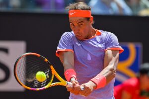 Nadal accueilli en superstar à Roland-Garros (vidéo)
