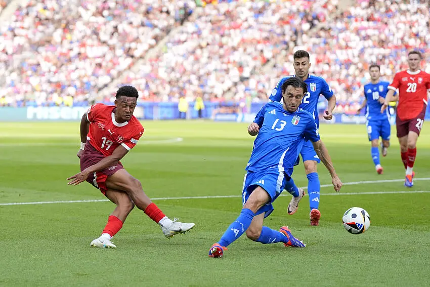 Italie - Suisse : La Squadra Azzurra éliminée à la pause