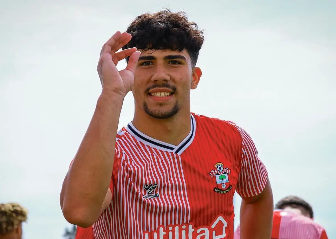 OL : après Mikautadze, une pépite de 16 ans débarque !