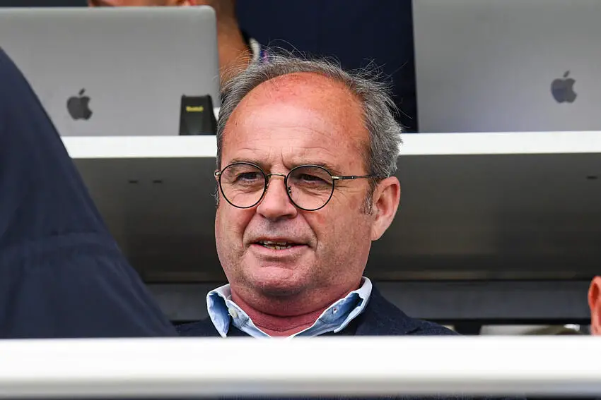 Pas de Kvaratskhelia ? Le PSG se tourne sur une piste à 80M¬