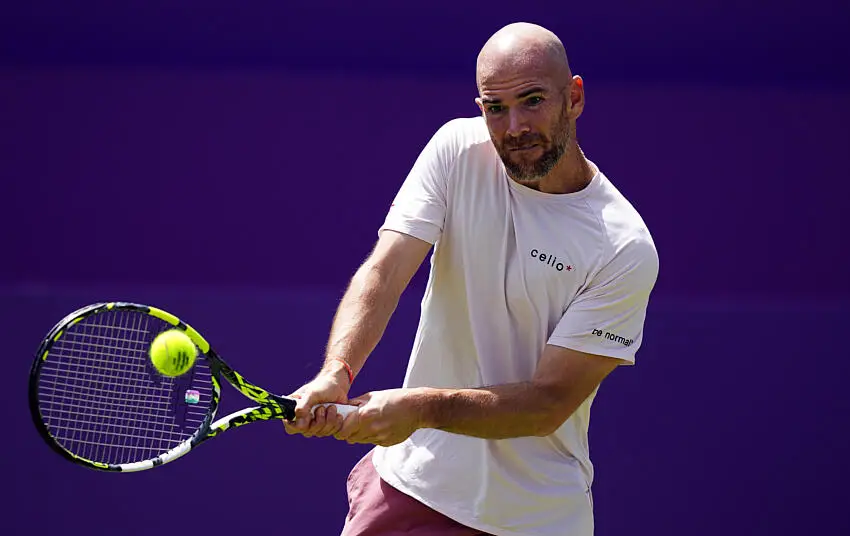 Wimbledon H : Adrian Mannarino s’en sort facilement