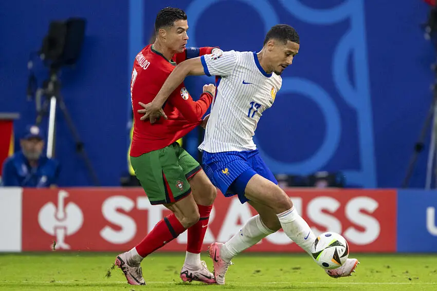 Portugal - France : William Saliba ne voulait pas « laisser une miette » à Cristiano Ronaldo