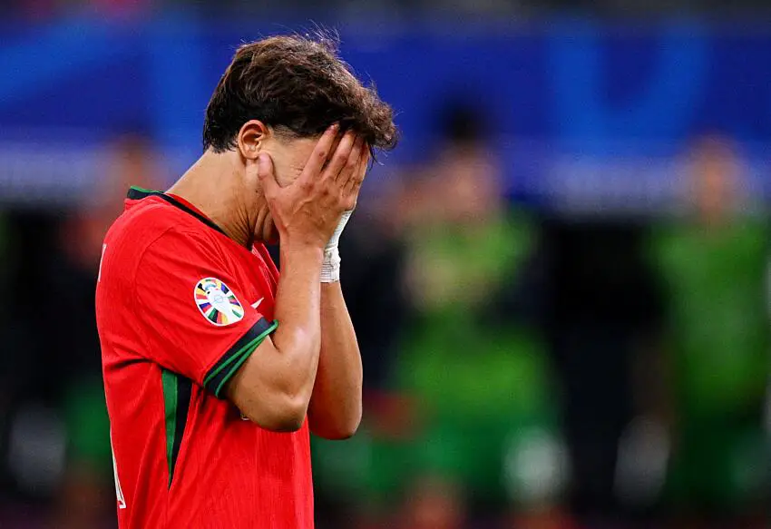 Joao Félix se fait « couper la tête » au Portugal