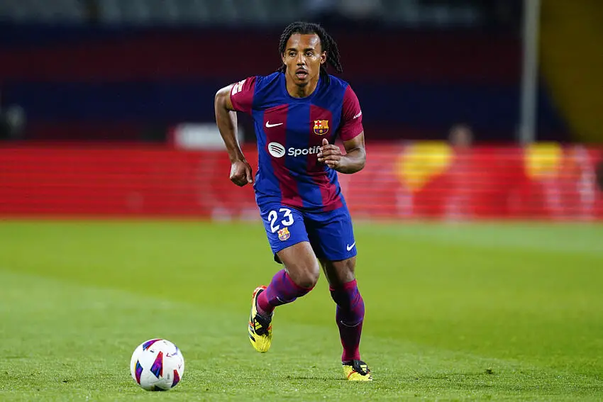 Barça : Koundé écourte ses vacances pour impressionner Hansi Flick
