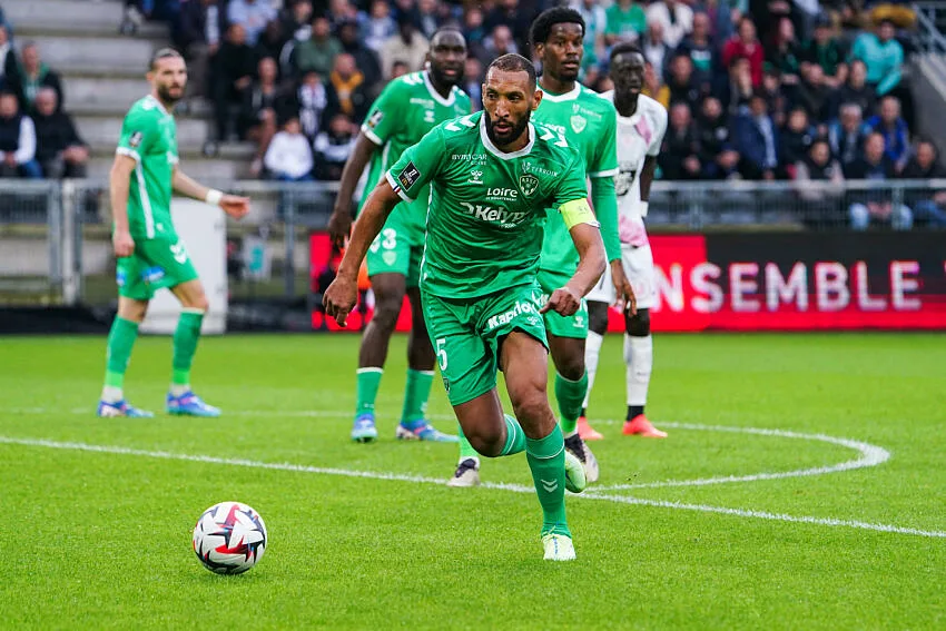 ASSE : Le nouveau club de Yunis Abdelhamid dévoilé thumbnail