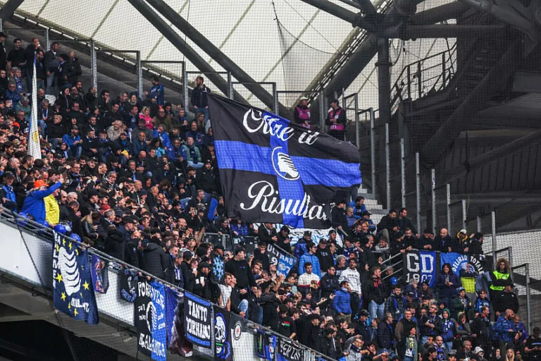 Fans Atalanta en parcage à l'OM