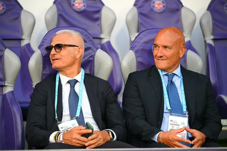 Fabrizio Ravanelli (OM) avec Giovanni Rossi (conseille De Zerbi) à Toulouse. (Photo by Anthony Dibon/Icon Sport)
