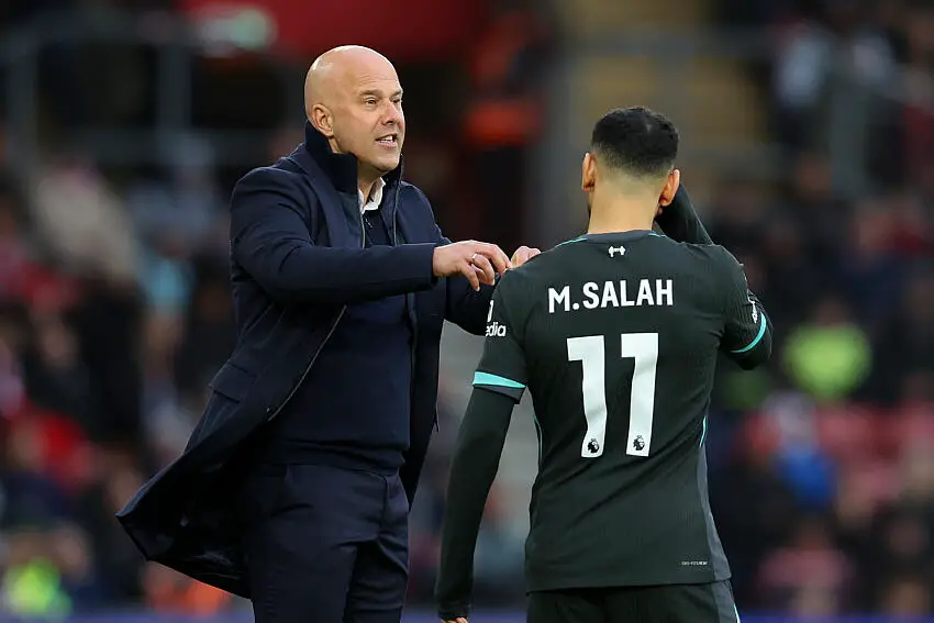 Slot et Mohamed Salah avec Liverpool