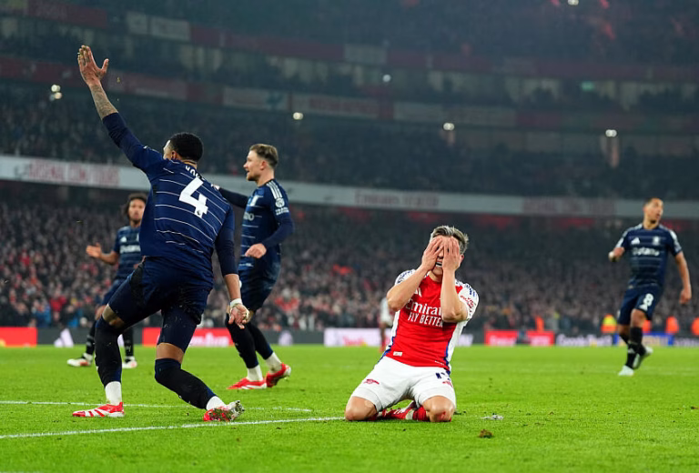 Arsenal / Aston Villa