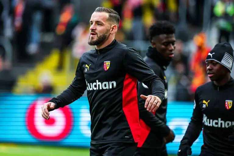 Jonathan Gradit avec le RCL contre le TFC