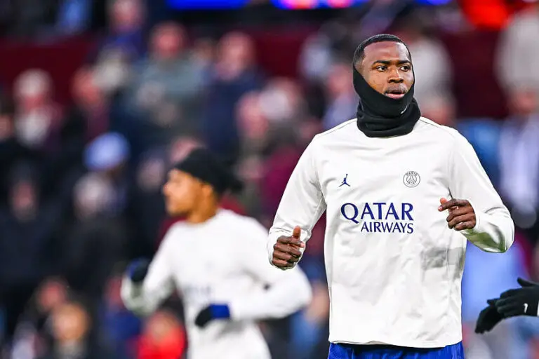 Willian Pacho avec le PSG