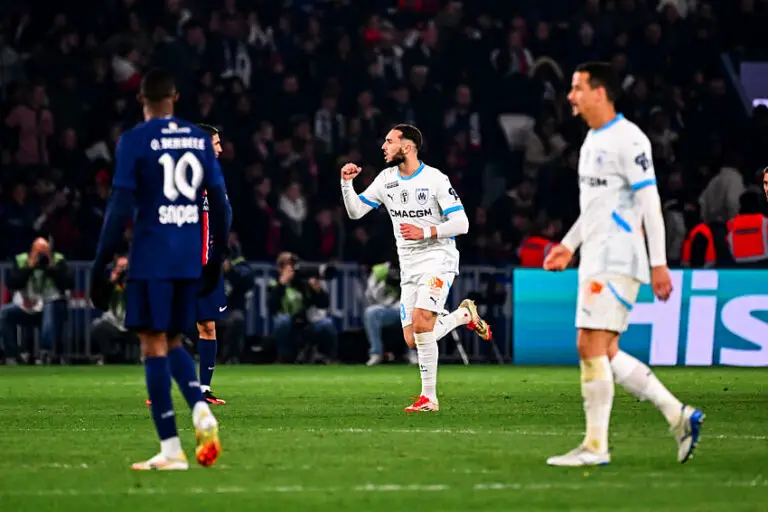 Gouiri avec l'OM contre le PSG au Parc des Princes