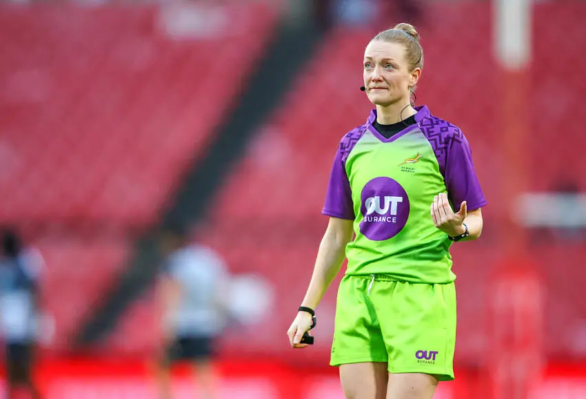 Danger Cup : Hollie Davidson va entrer dans l’histoire du rugby thumbnail
