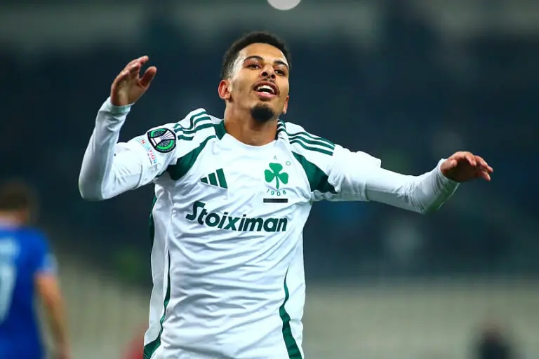 Azzedine Ounahi avec le Panathinaikos FC