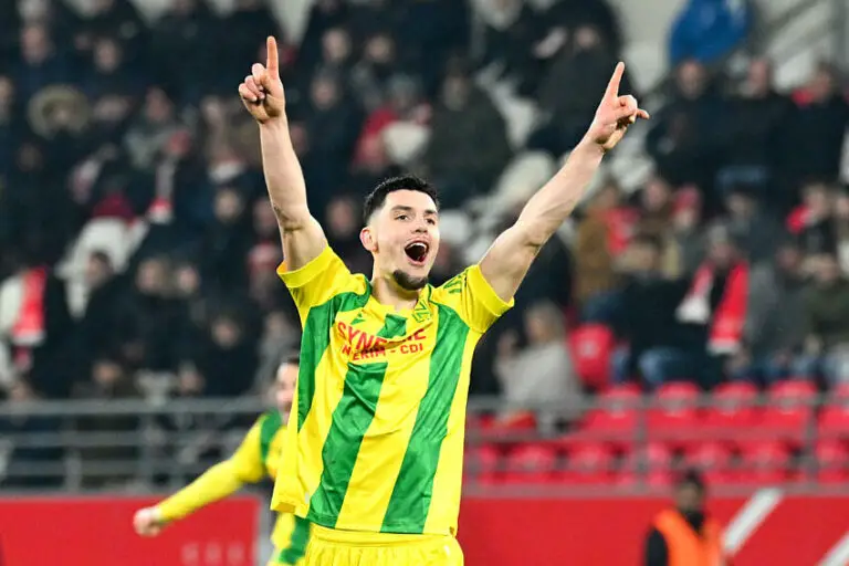 Matthis Abline avec le FC Nantes