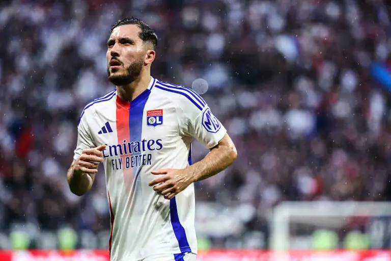 Rayan Cherki avec l'OL