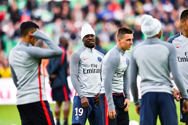 Serge Aurier avec le PSG