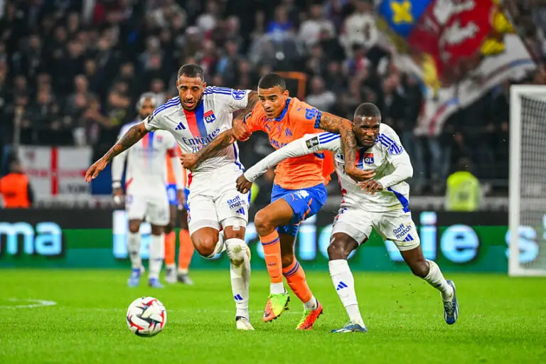 Tolisso et Mata au duel avec Greenwood, lors de la victoire spectaculaire de l'OM à Lyon en 2024
