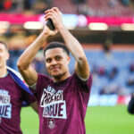 Conrad Jaden Egan-Riley avec Burnley
