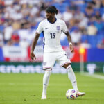 Noni Madueke avec l'Angleterre