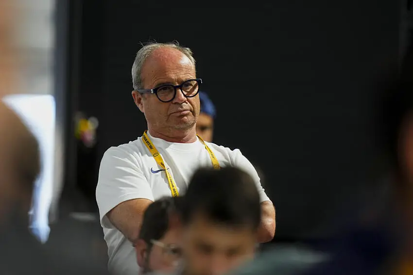 Mercato et prolongations : le PSG ne perd pas de temps thumbnail