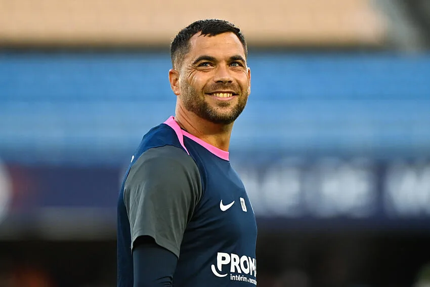 Téji Savanier avec le MHSC