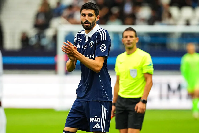 Strasbourg s’impose au bout du suspense face au Paris FC