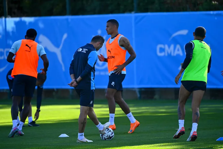 Roberto De Zerbi avec Mason Greenwood