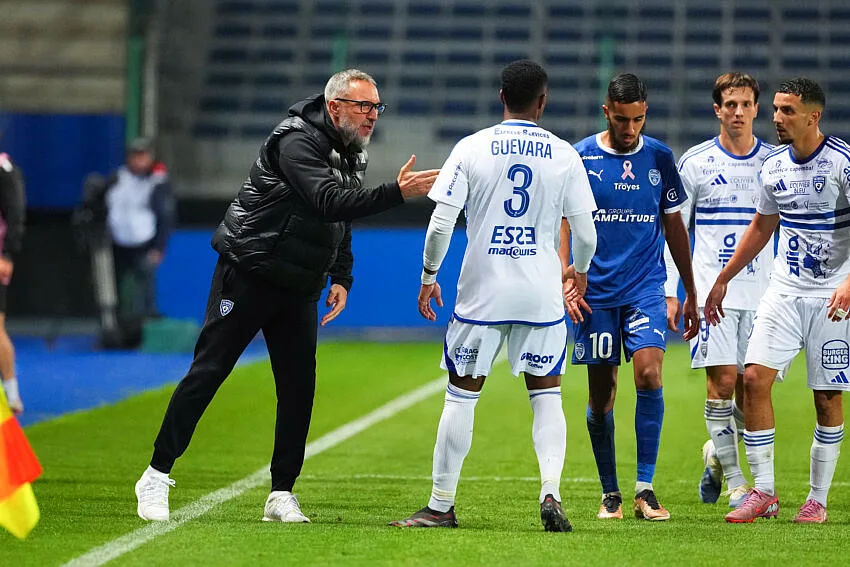 SC Bastia : le coach Benoît Tavenot prend la porte (off.)