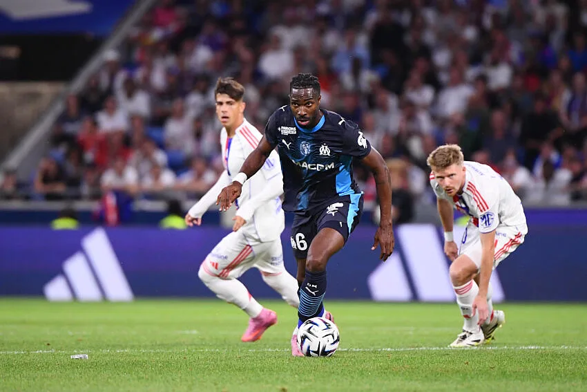 Ulisses Garcia avec l'OM contre l'OL
