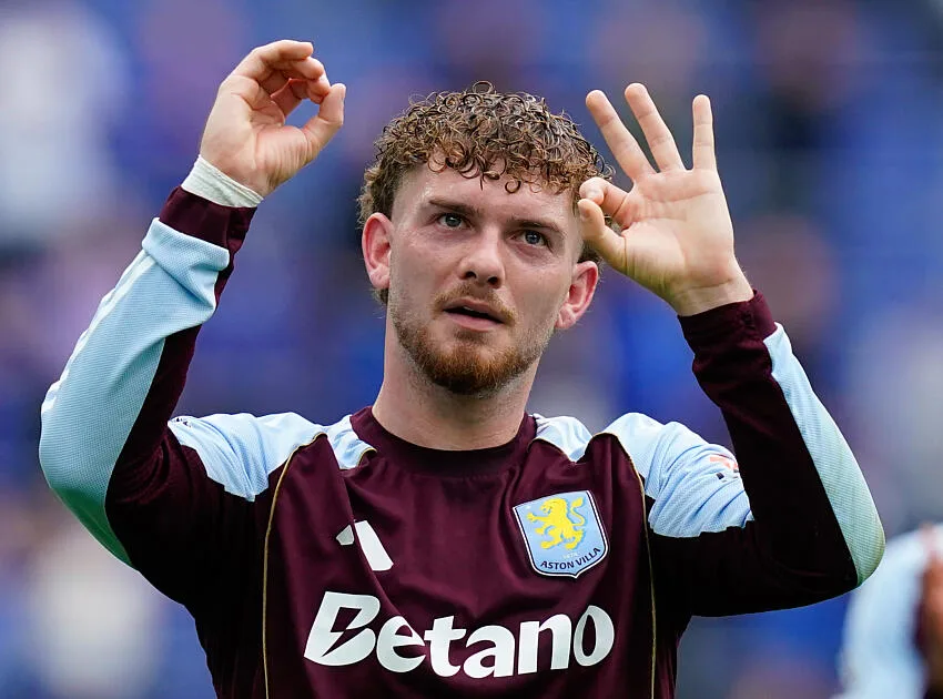 Liverpool envisage le retour d’Harvey Elliott dès janvier