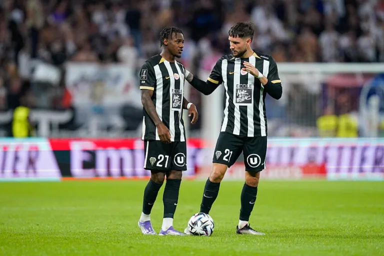 Jordan Lefort avec Angers