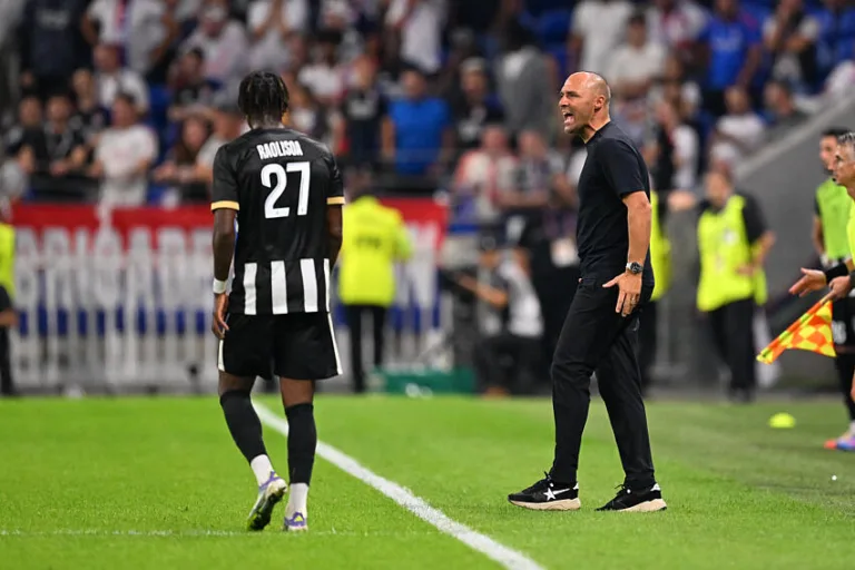Alexandre Dujeux avec Angers