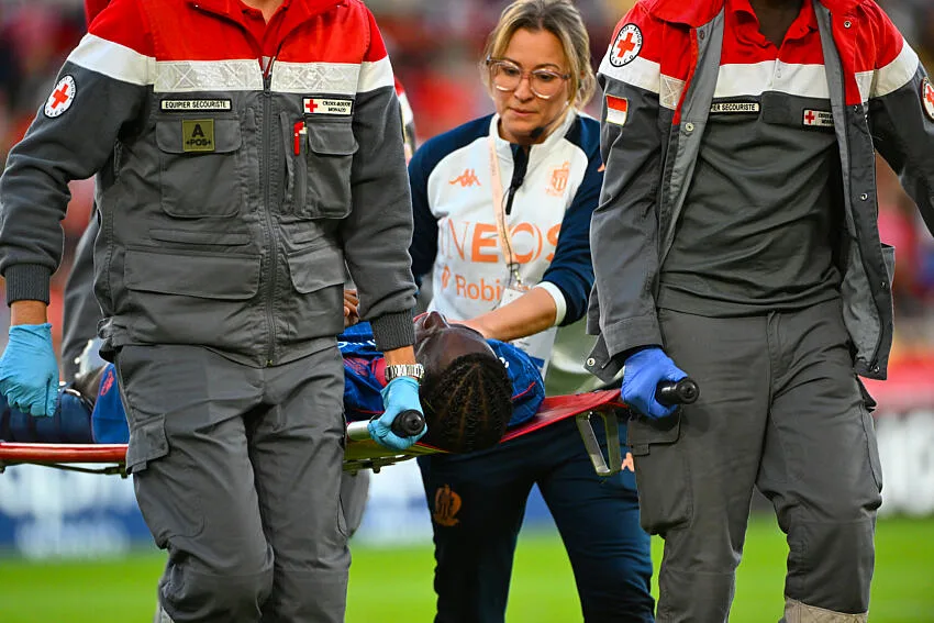 OGC Nice : Hospitalisation inquiétante,Moïse Bombito contraint de quitter le terrain
