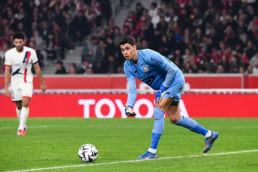 Berke Özer avec le LOSC