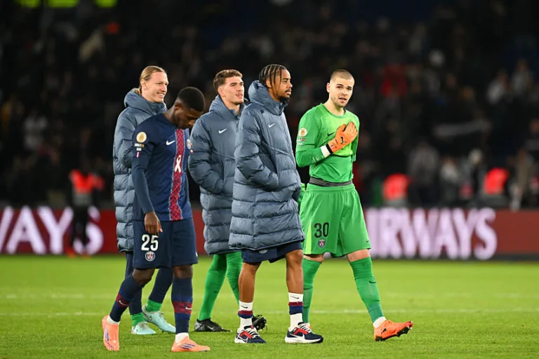 Lucas Chevalier avec le PSG après Strasbourg