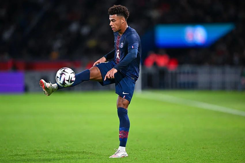 PSG : Désiré Doué vers un départ de Paris pour...