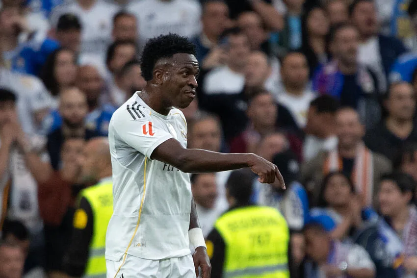 Real Madrid : Vinícius fait trembler la planète foot, Paris et la Premier League prêts à bondir !