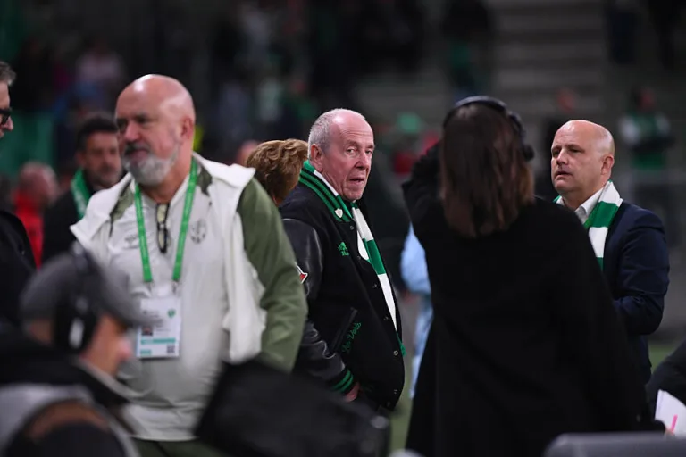 Larry Tanenbaum avec l'ASSE