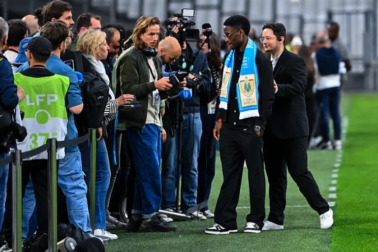 Bouna Sarr pour le 125e anniversaire de l'OM