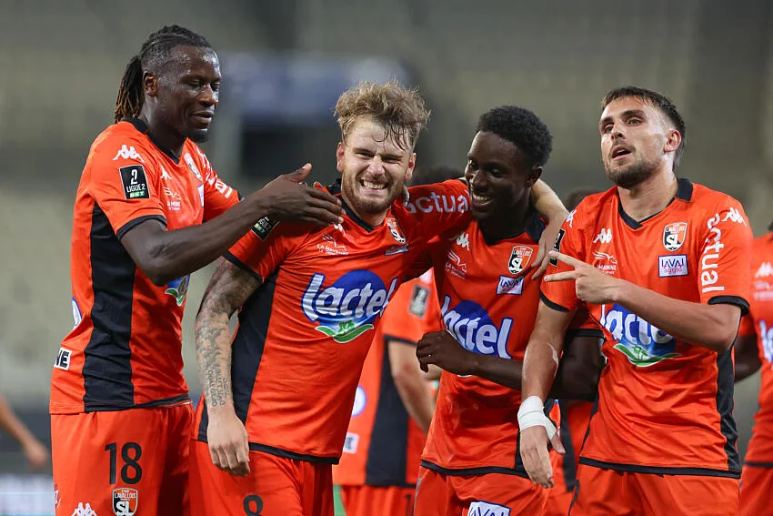 Laval se relance... et enfonce Bastia