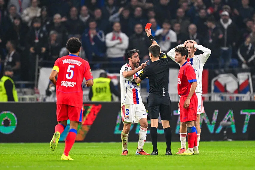 Nicolas Tagliafico avec l'OL contre le PSG