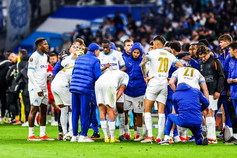 Jean-Louis Gasset avec l'OM contre Benfica en 2024/2025